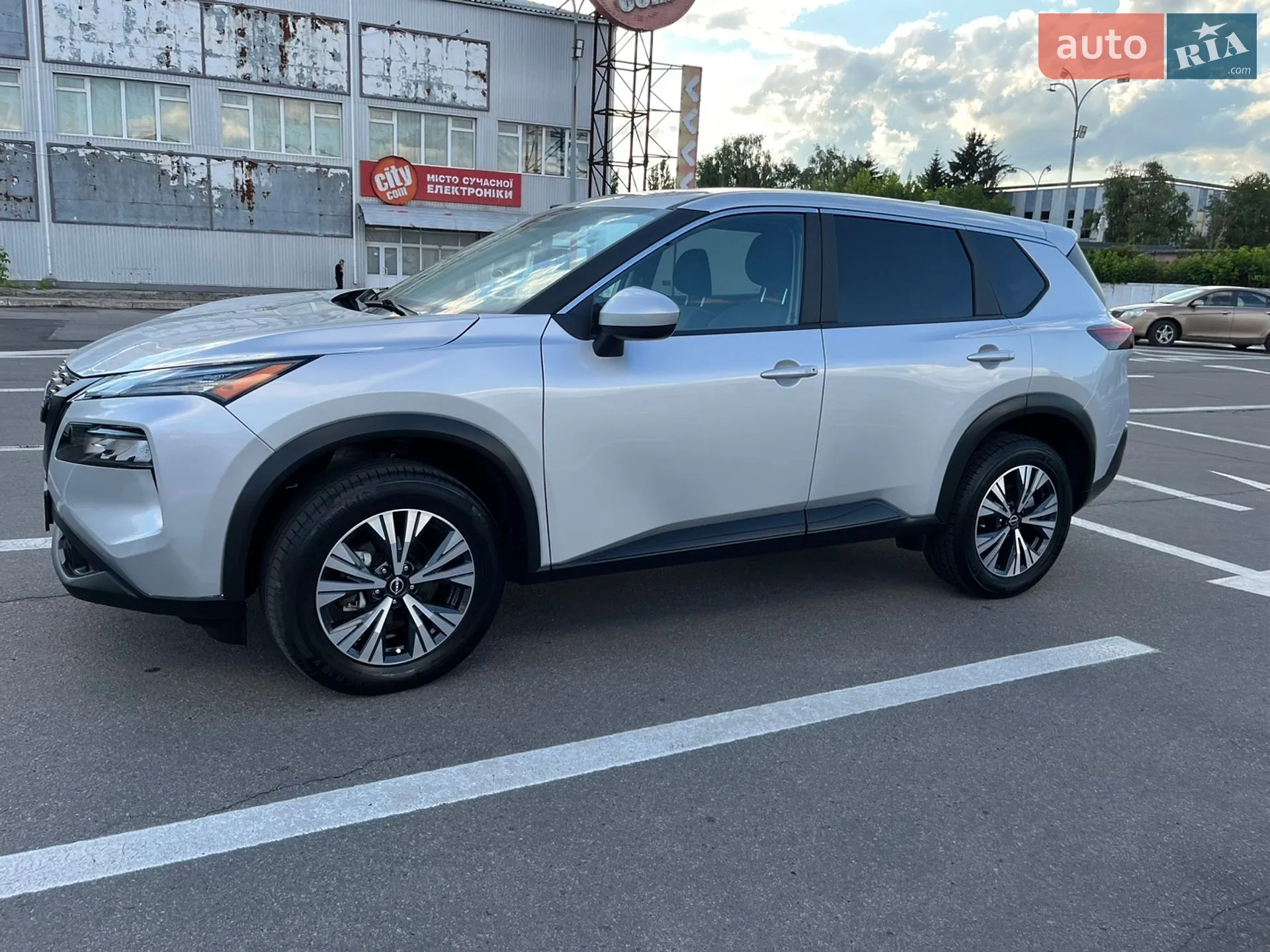 2023 Nissan Rogue - мініатюра 5