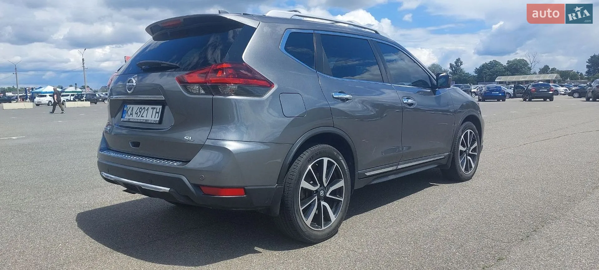 2019 Nissan Rogue - мініатюра 2