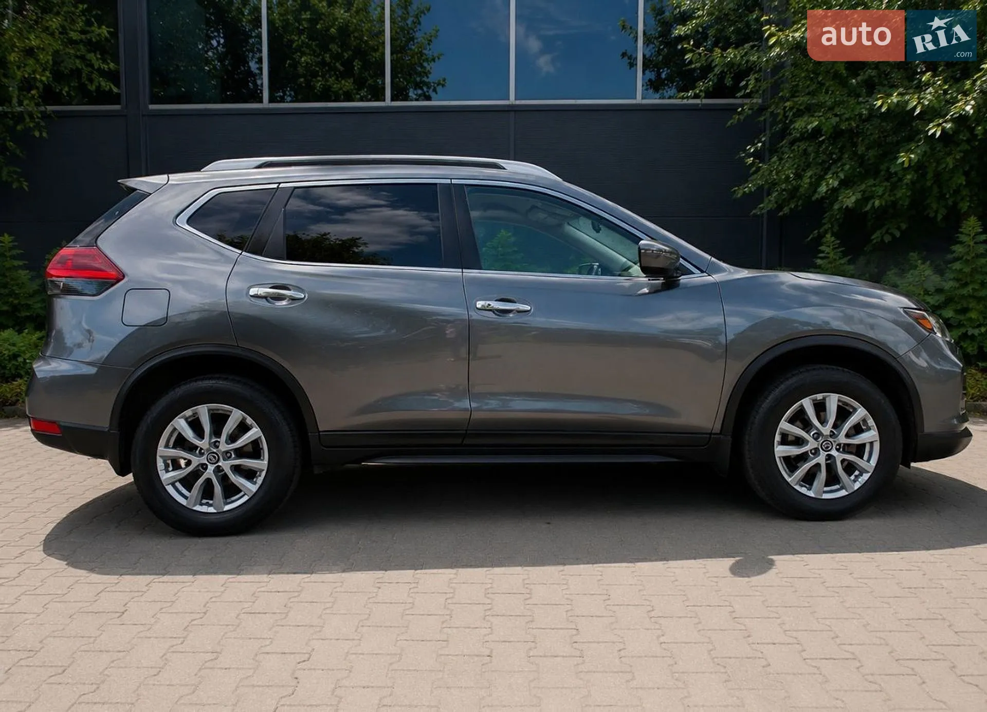 2018 Nissan Rogue - мініатюра 11