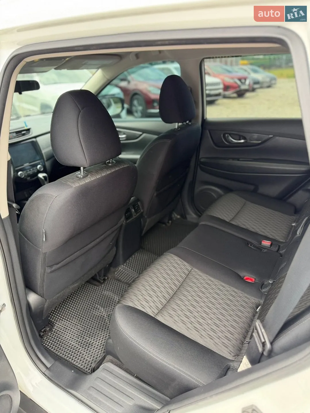 2017 Nissan Rogue - мініатюра 11