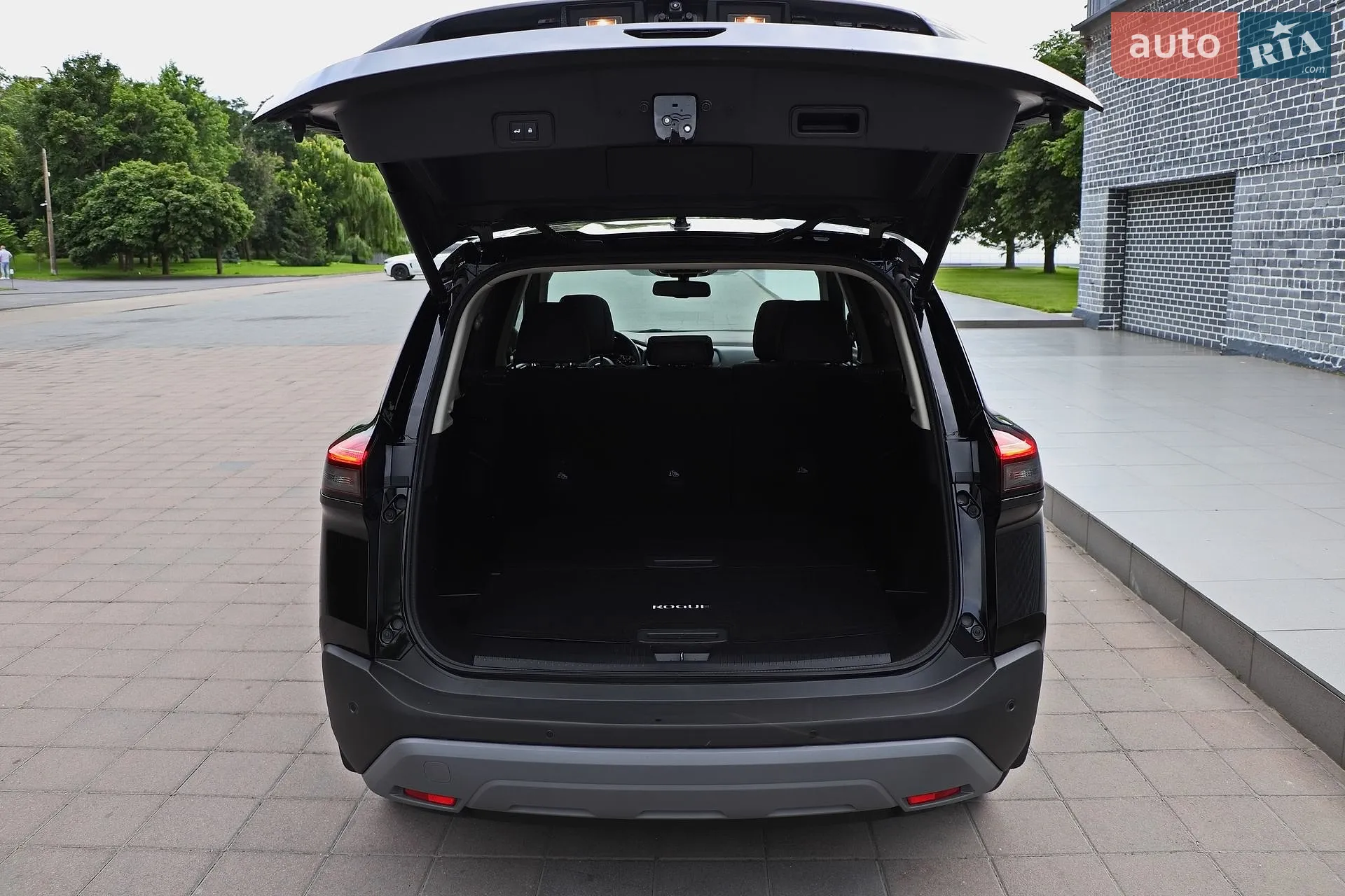 2021 Nissan Rogue - мініатюра 11