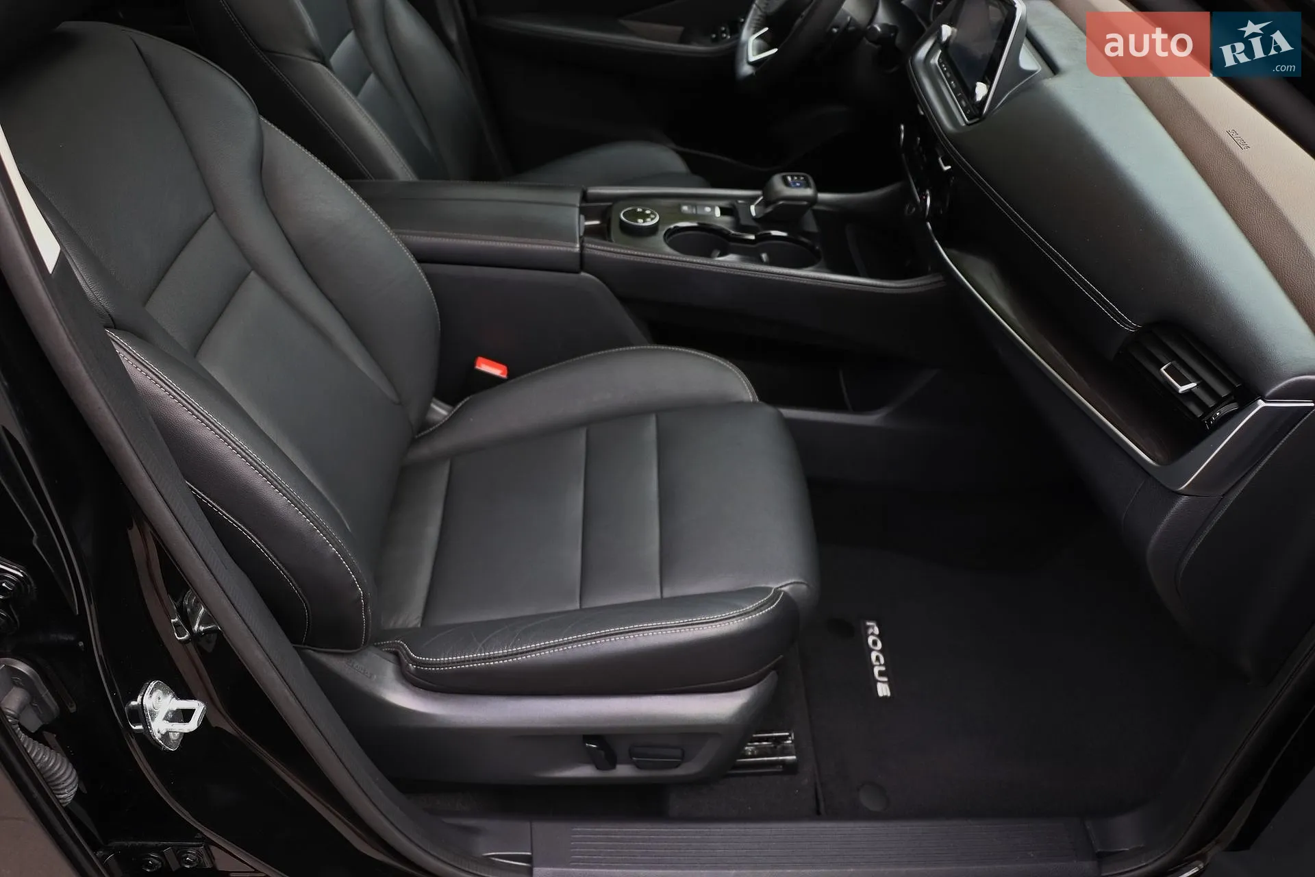 2021 Nissan Rogue - мініатюра 28