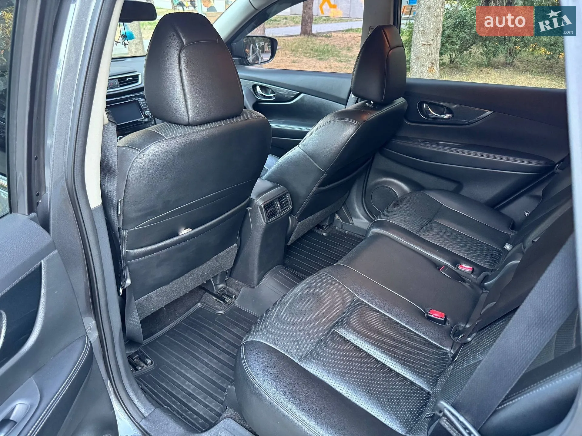 2016 Nissan Rogue - мініатюра 38