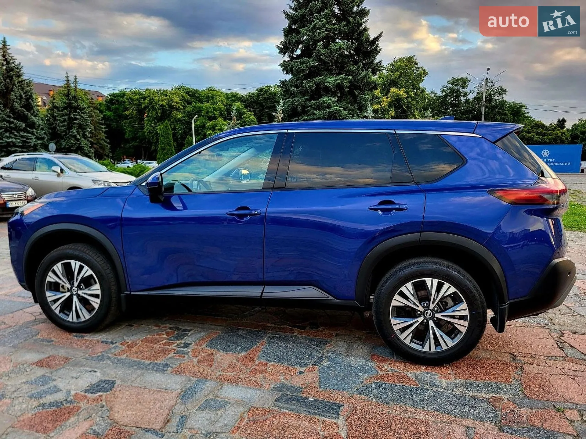 2021 Nissan Rogue - мініатюра 9