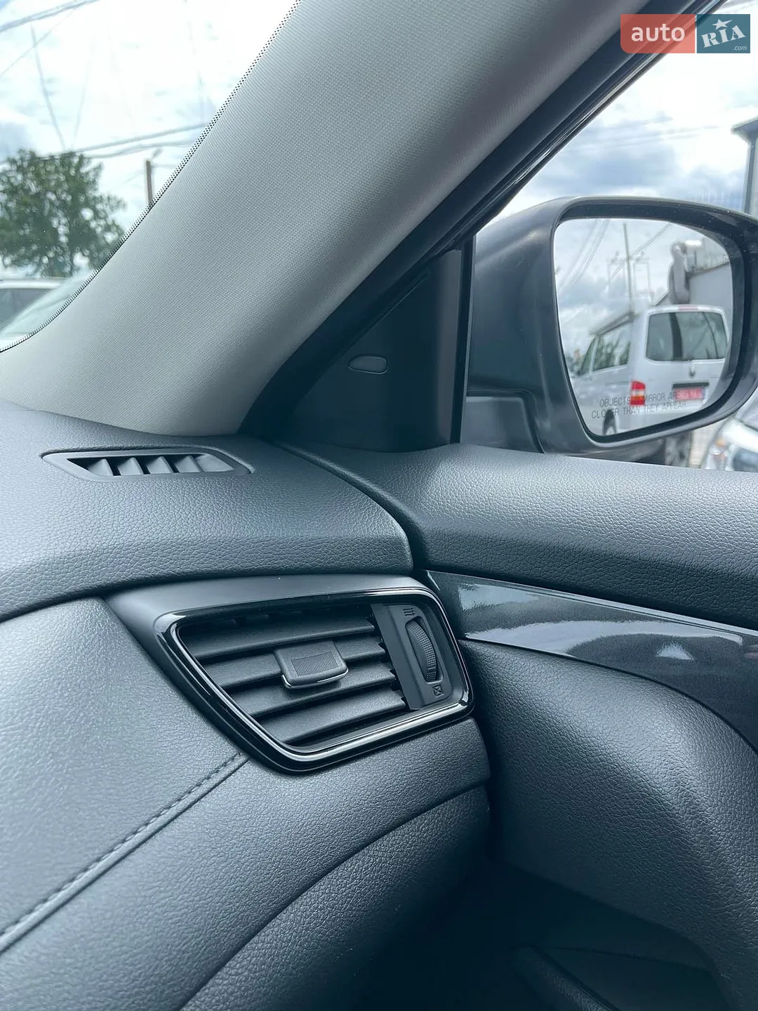 2019 Nissan Rogue - мініатюра 29