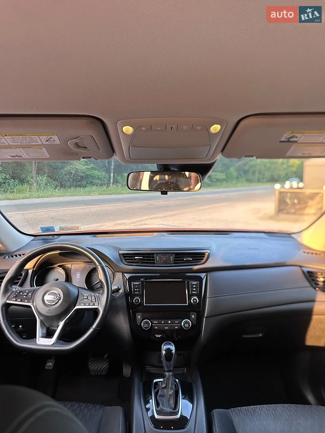 2019 Nissan Rogue - мініатюра 12