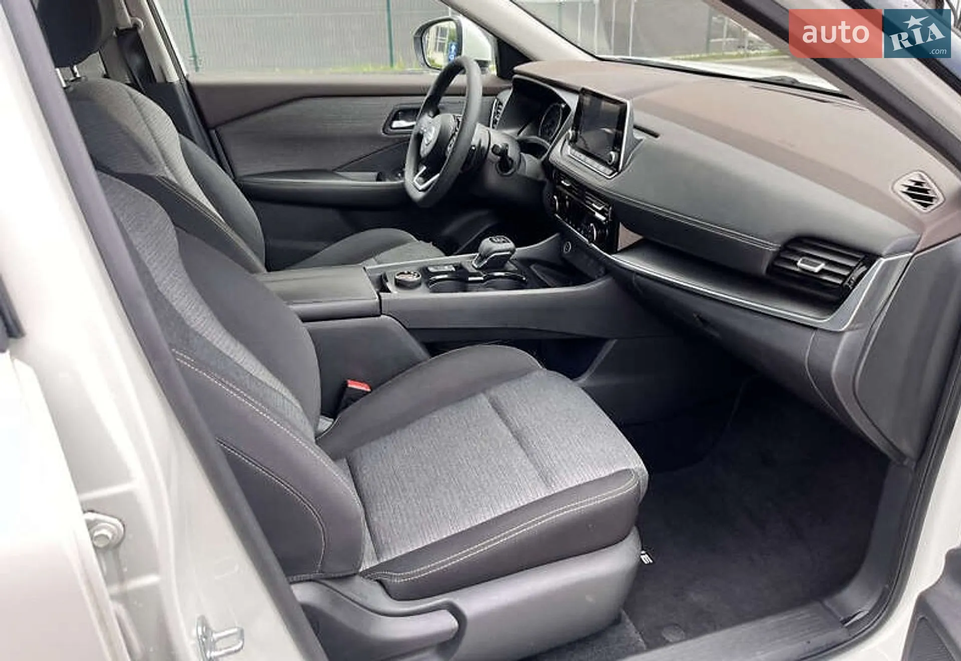 2021 Nissan Rogue - мініатюра 11