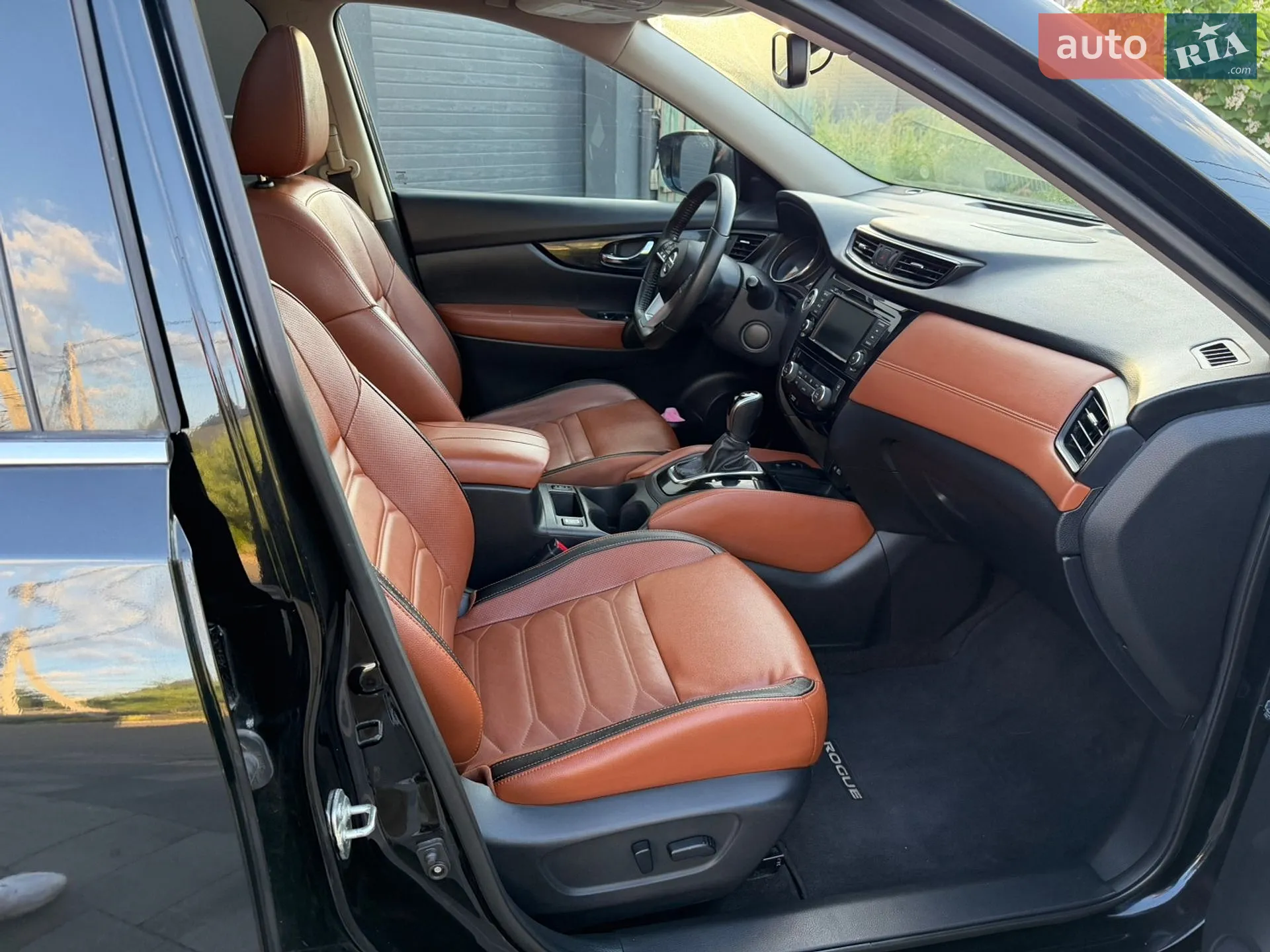 2019 Nissan Rogue - мініатюра 2