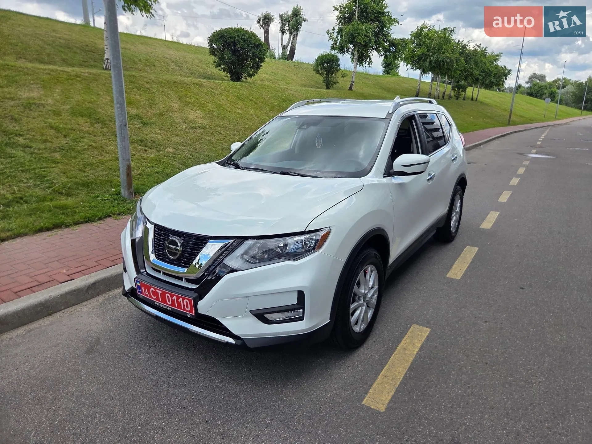 2019 Nissan Rogue - мініатюра 9