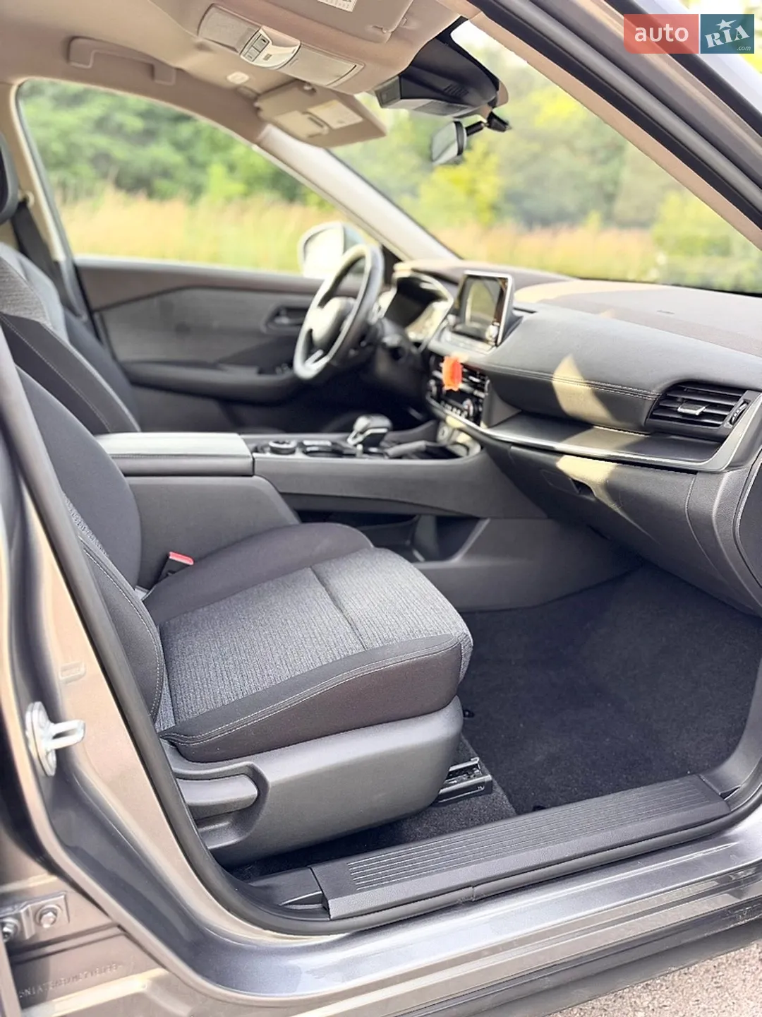 2021 Nissan Rogue - мініатюра 14