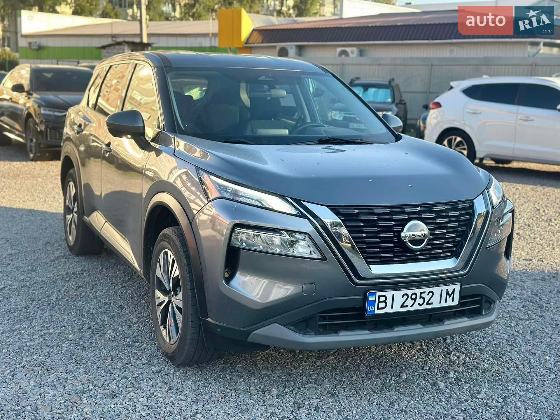 2021 Nissan Rogue - мініатюра 2