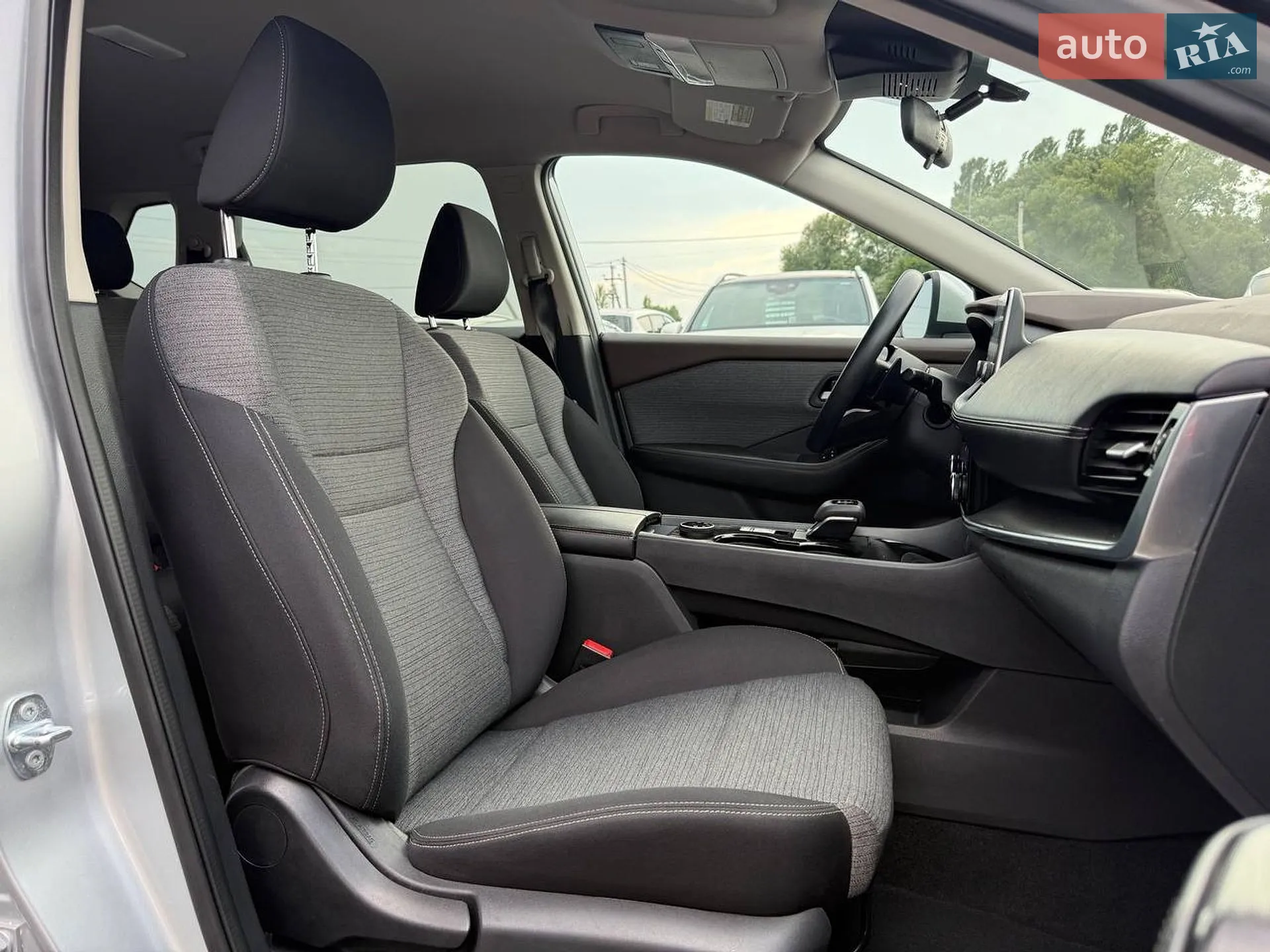 2021 Nissan Rogue - мініатюра 16