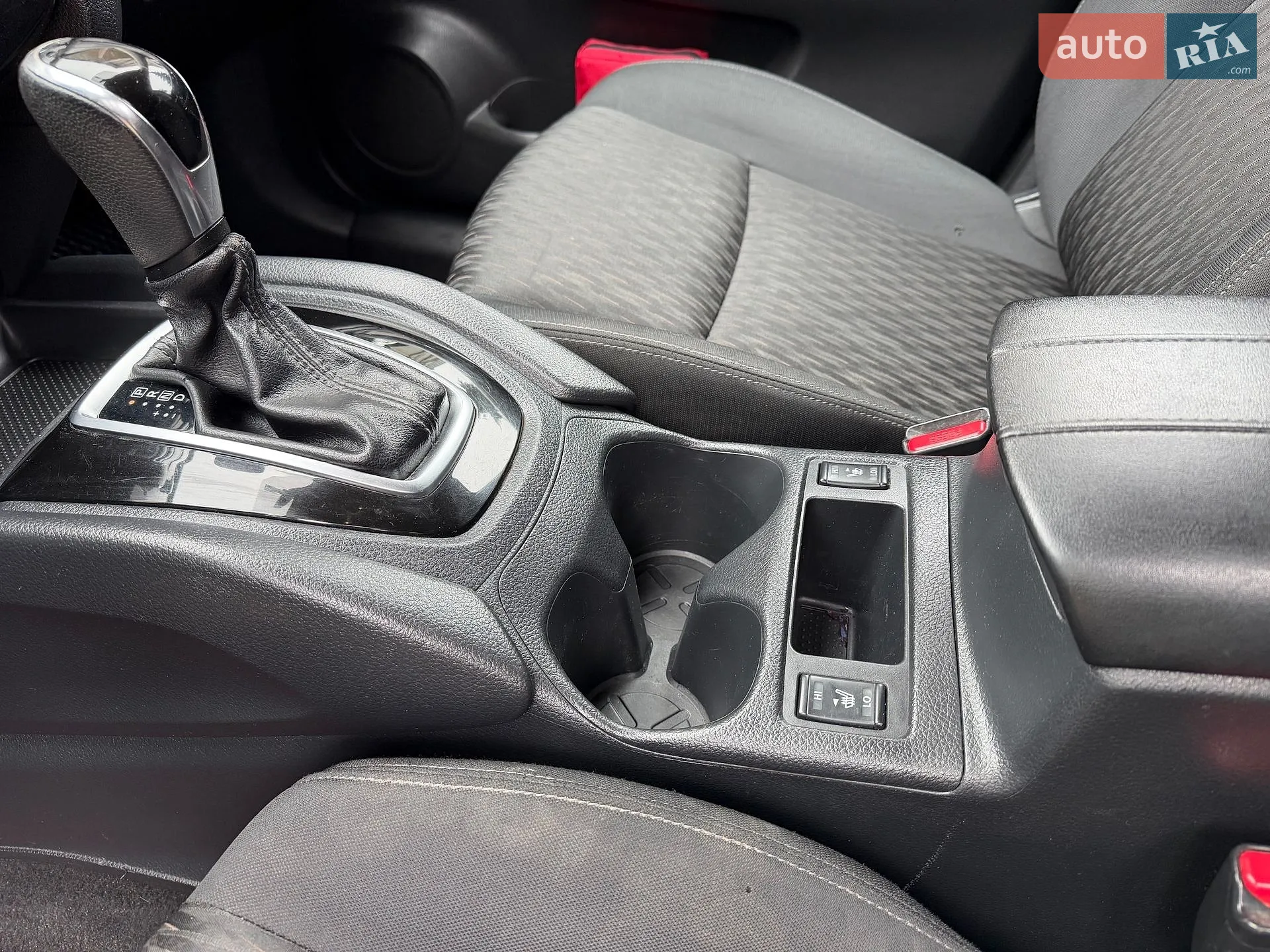 2017 Nissan Rogue - мініатюра 24