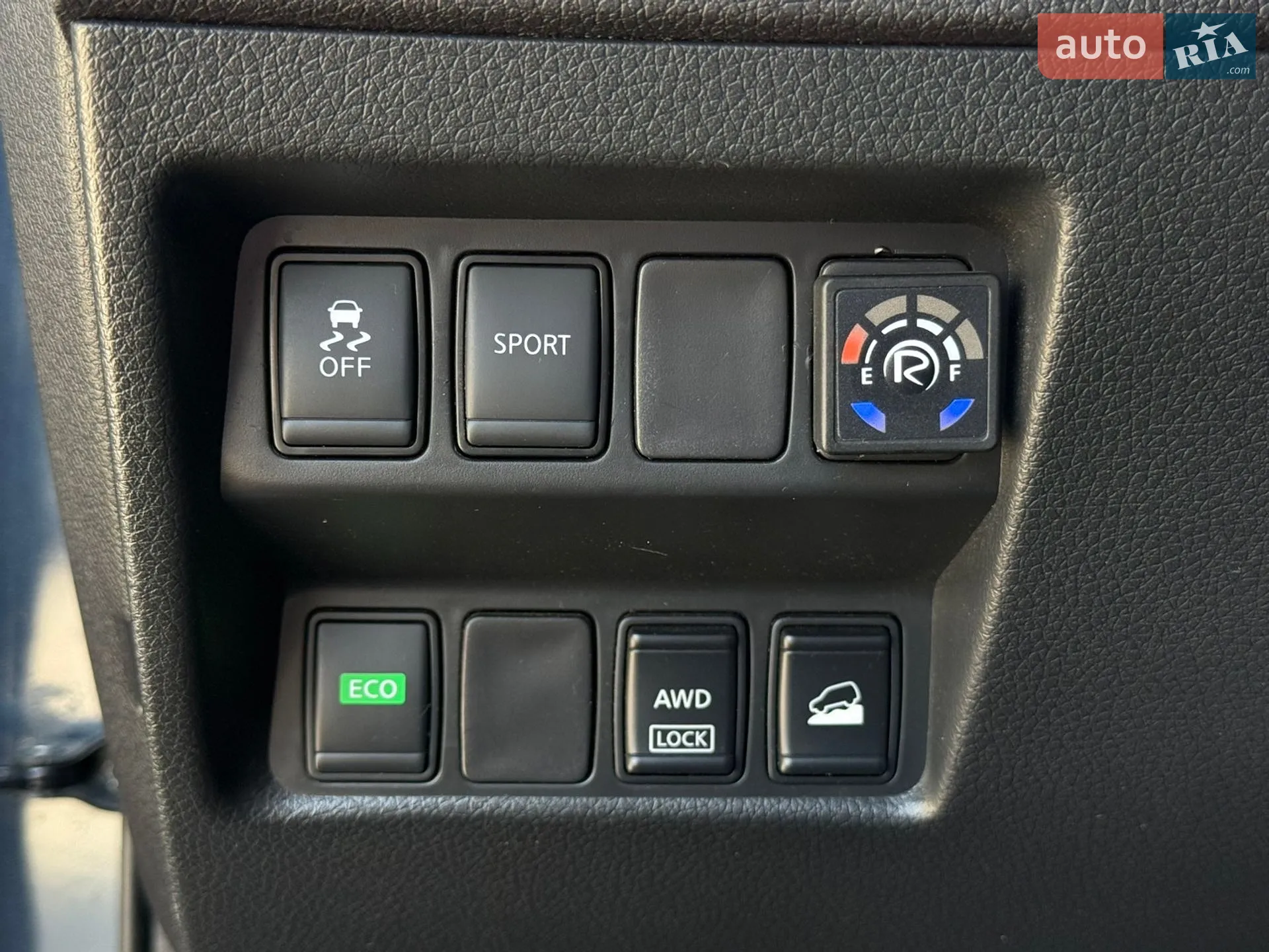 2016 Nissan Rogue - мініатюра 37