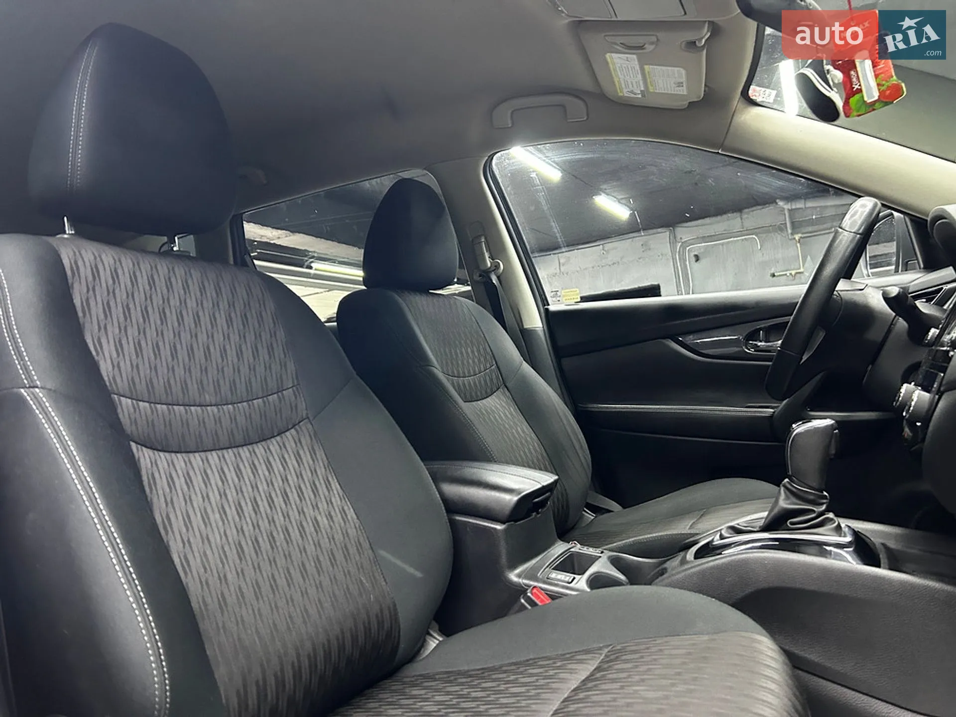 2019 Nissan Rogue - мініатюра 18