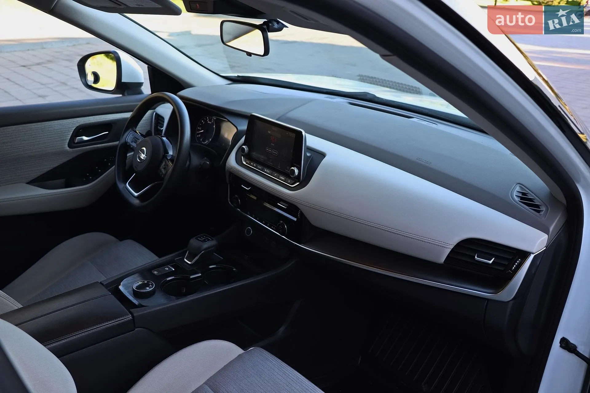 2020 Nissan Rogue - мініатюра 11