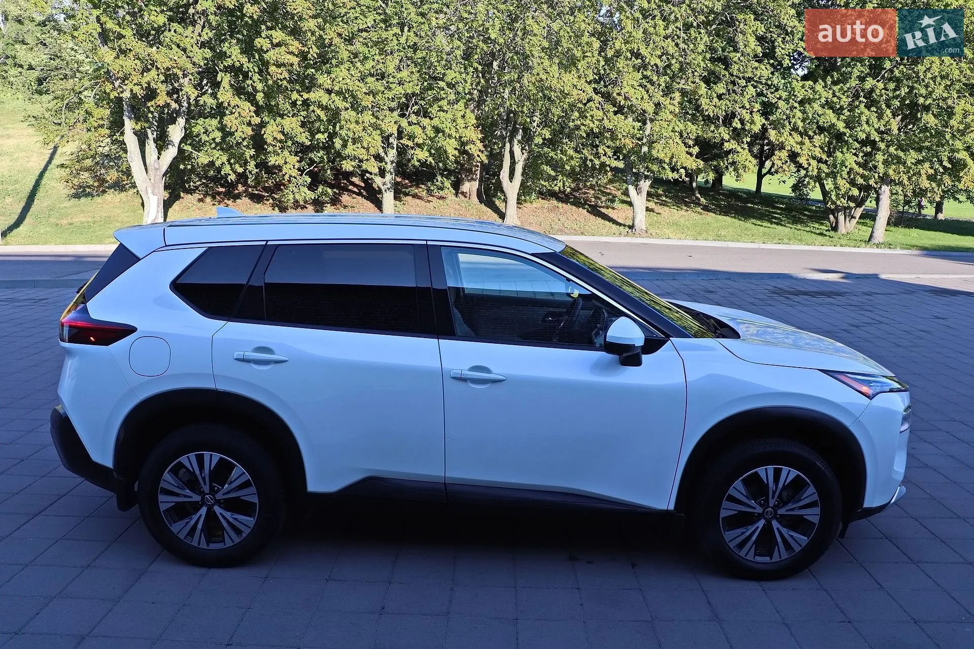 2020 Nissan Rogue - мініатюра 9