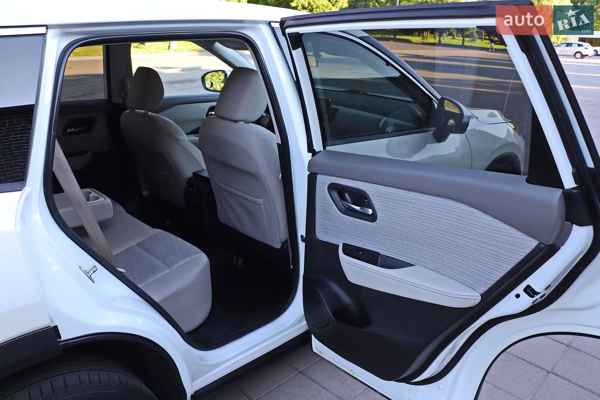 2020 Nissan Rogue - мініатюра 16
