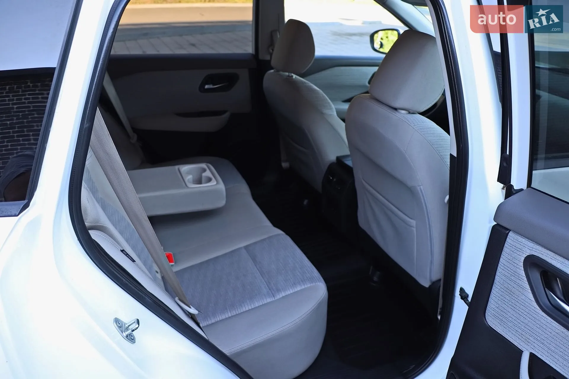 2020 Nissan Rogue - мініатюра 17