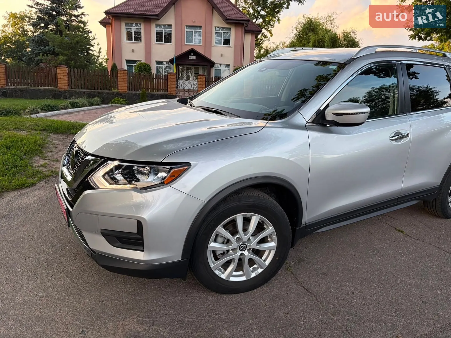 2019 Nissan Rogue - мініатюра 3