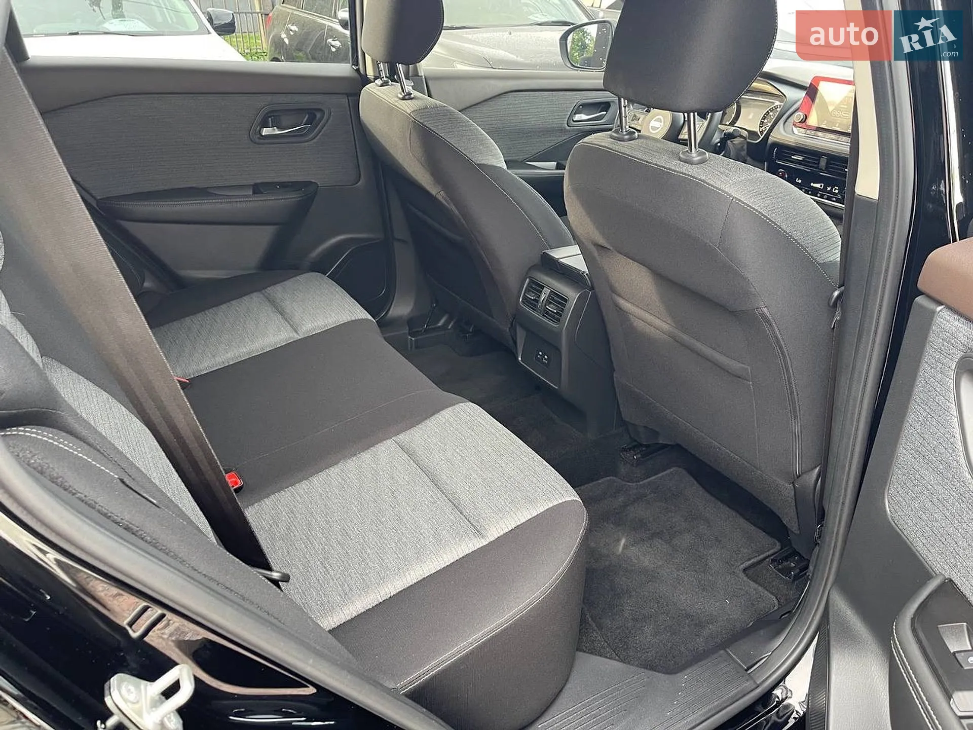 2021 Nissan Rogue - мініатюра 20