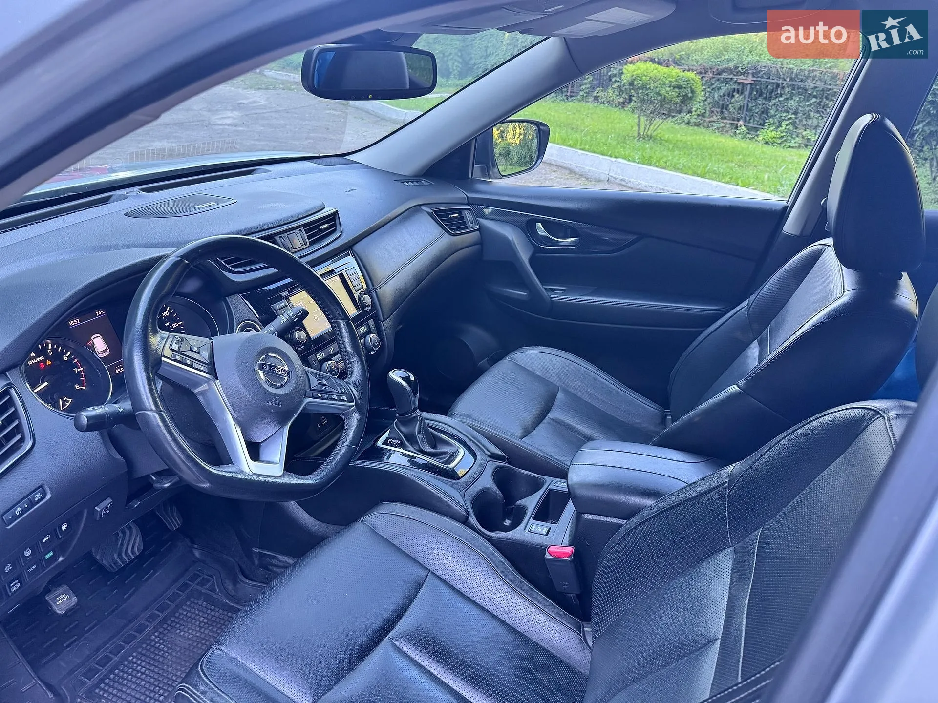2017 Nissan Rogue - фото 1