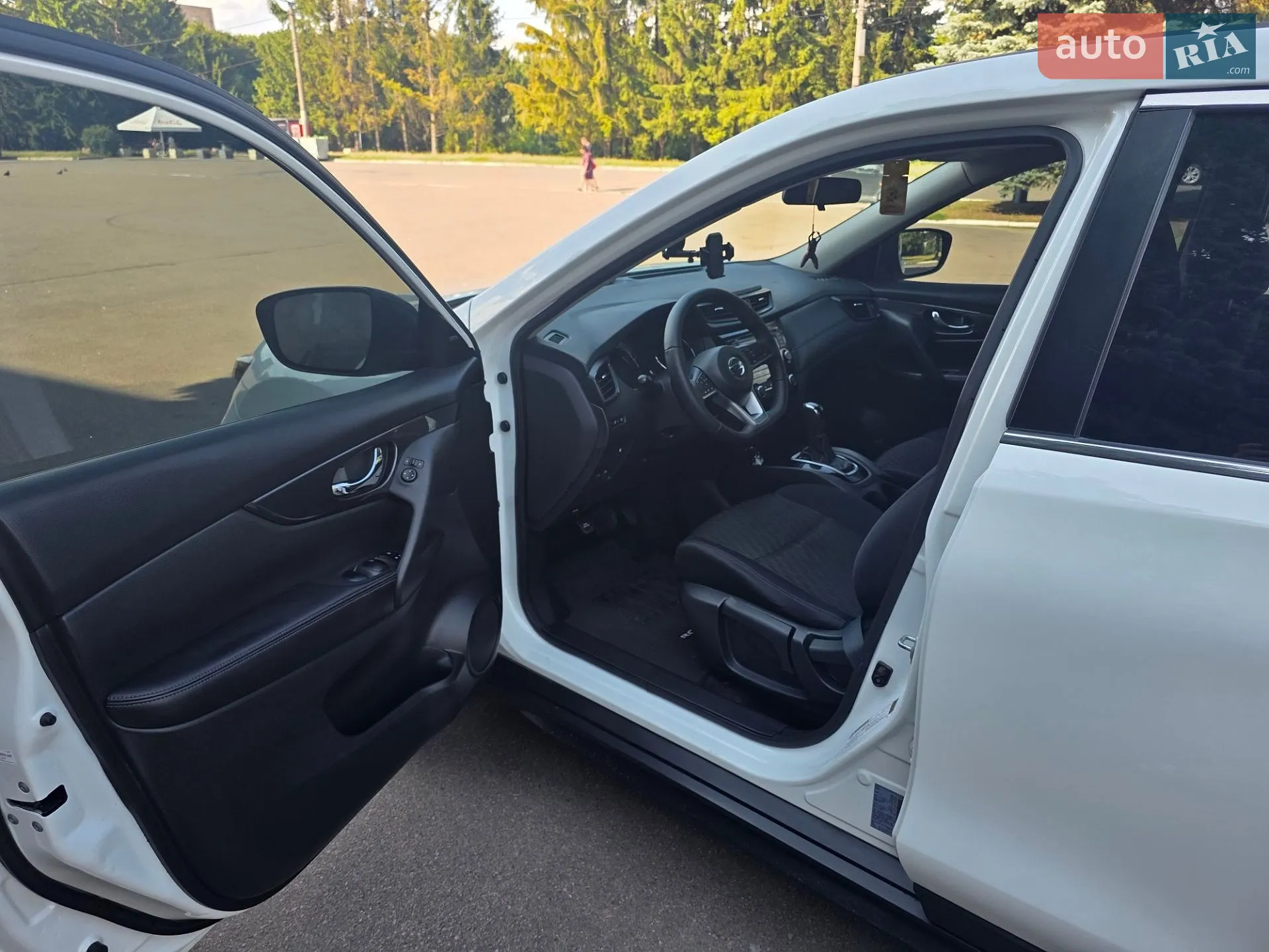 2018 Nissan Rogue - мініатюра 17
