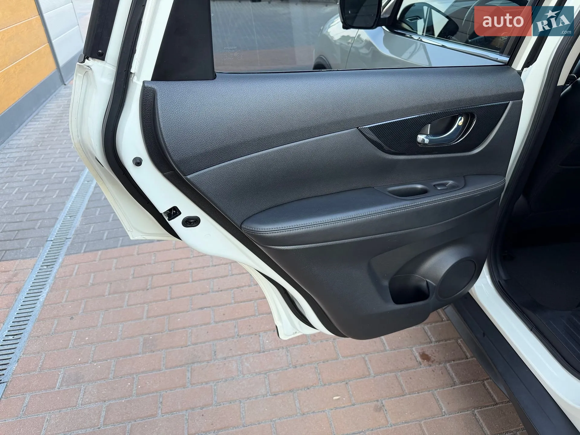 2017 Nissan Rogue - мініатюра 40