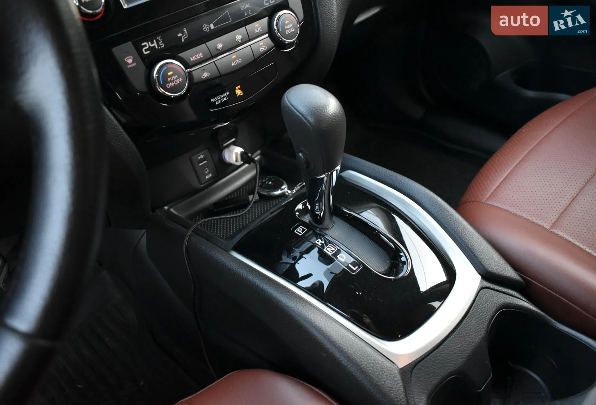 2016 Nissan Rogue - мініатюра 27