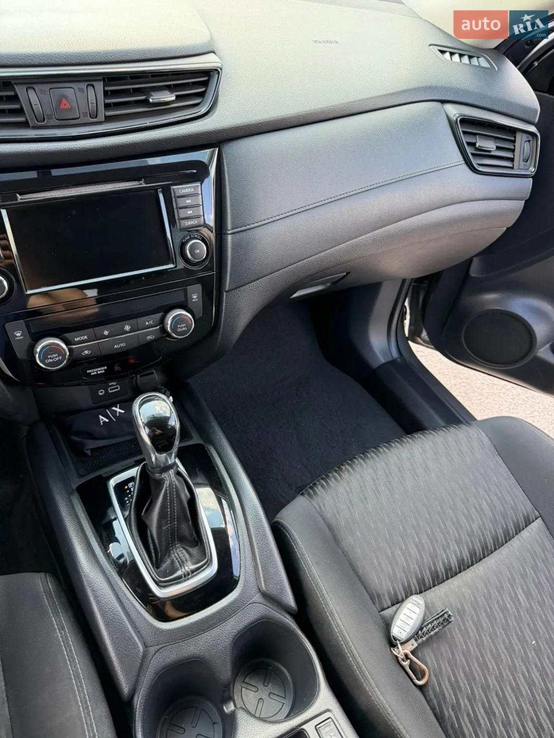 2017 Nissan Rogue - мініатюра 9