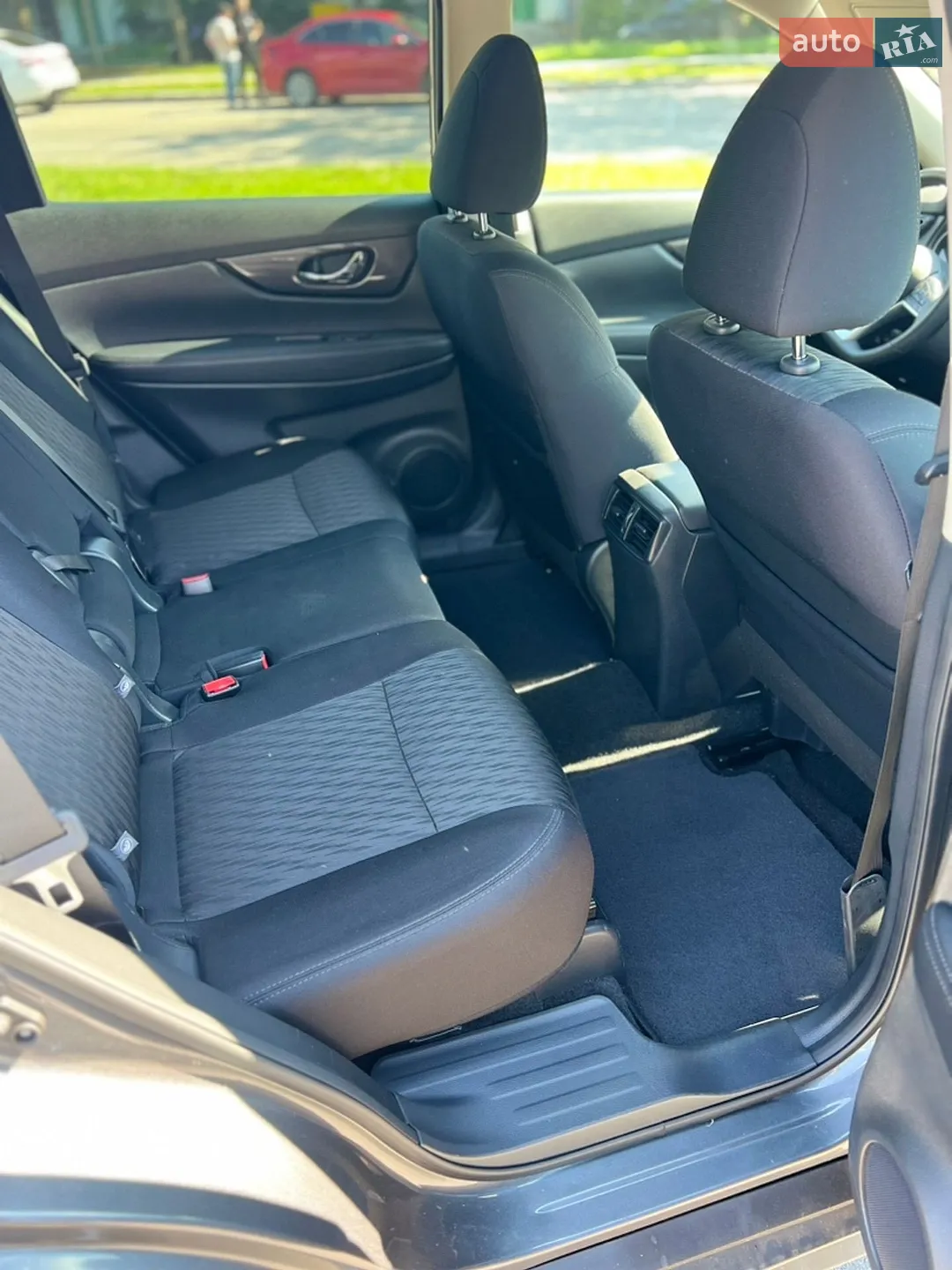 2018 Nissan Rogue - мініатюра 12