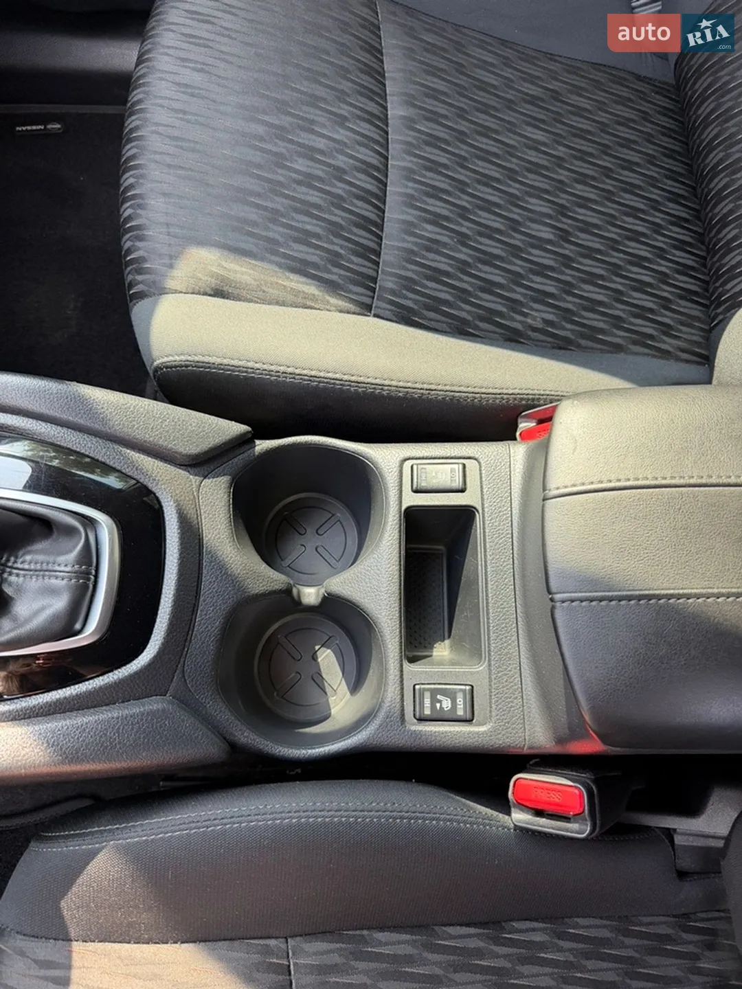 2019 Nissan Rogue - мініатюра 20