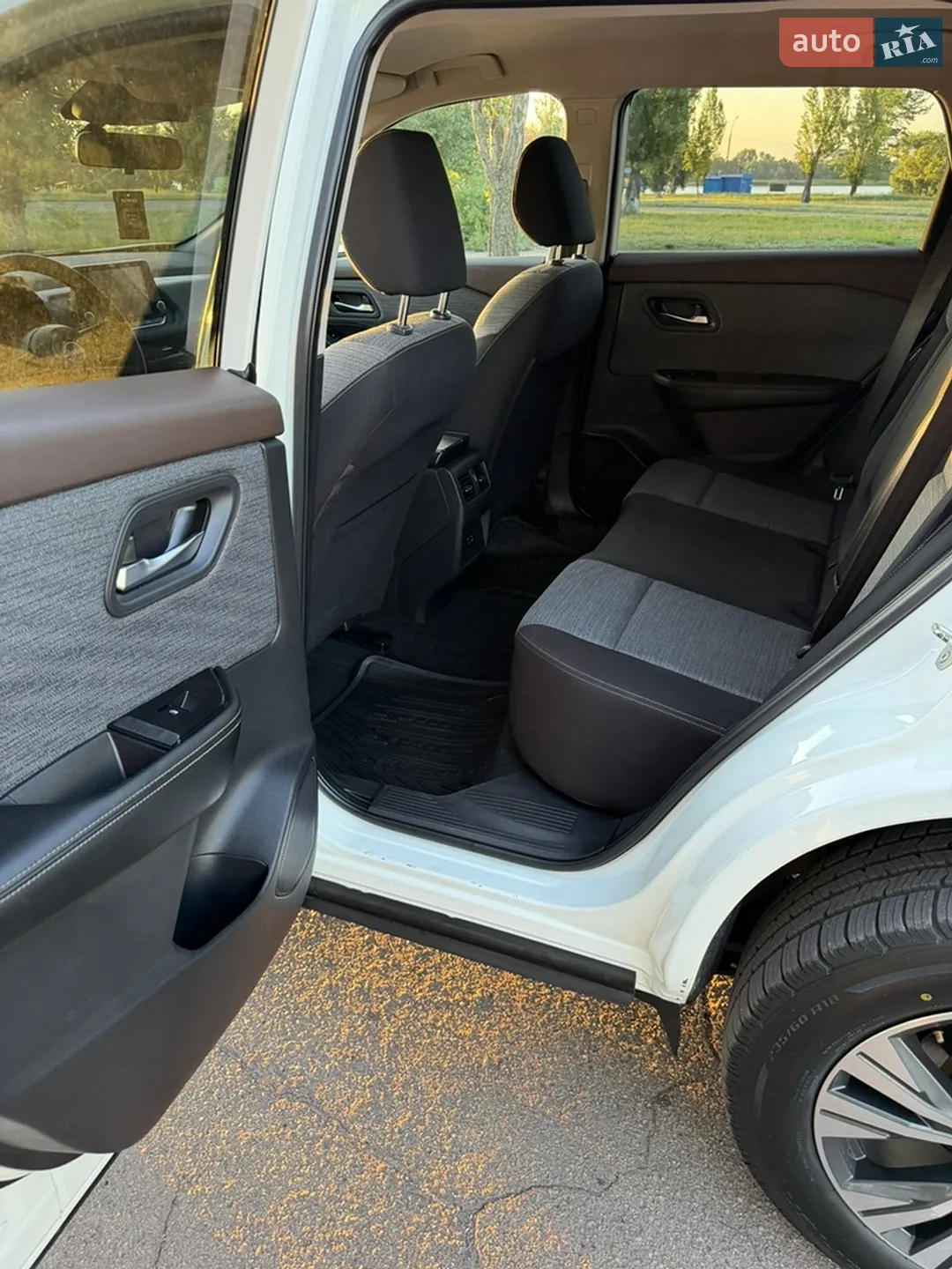 2021 Nissan Rogue - мініатюра 8