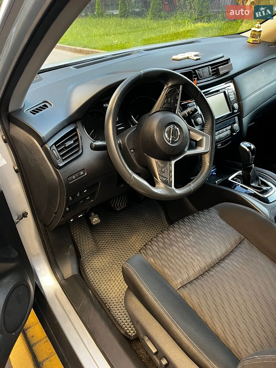 2017 Nissan Rogue - мініатюра 8