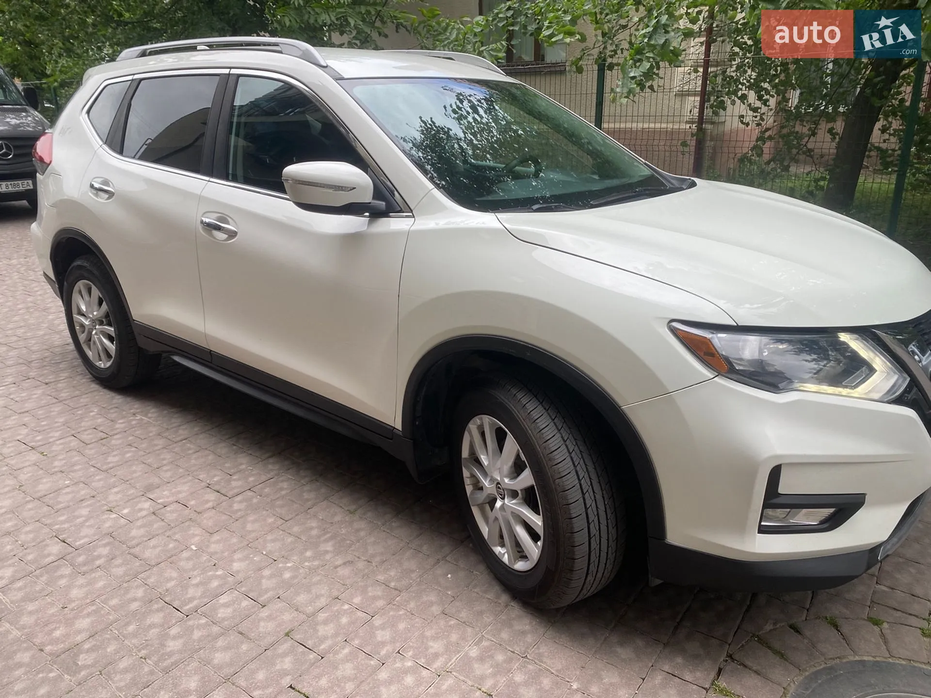 2018 Nissan Rogue - мініатюра 3