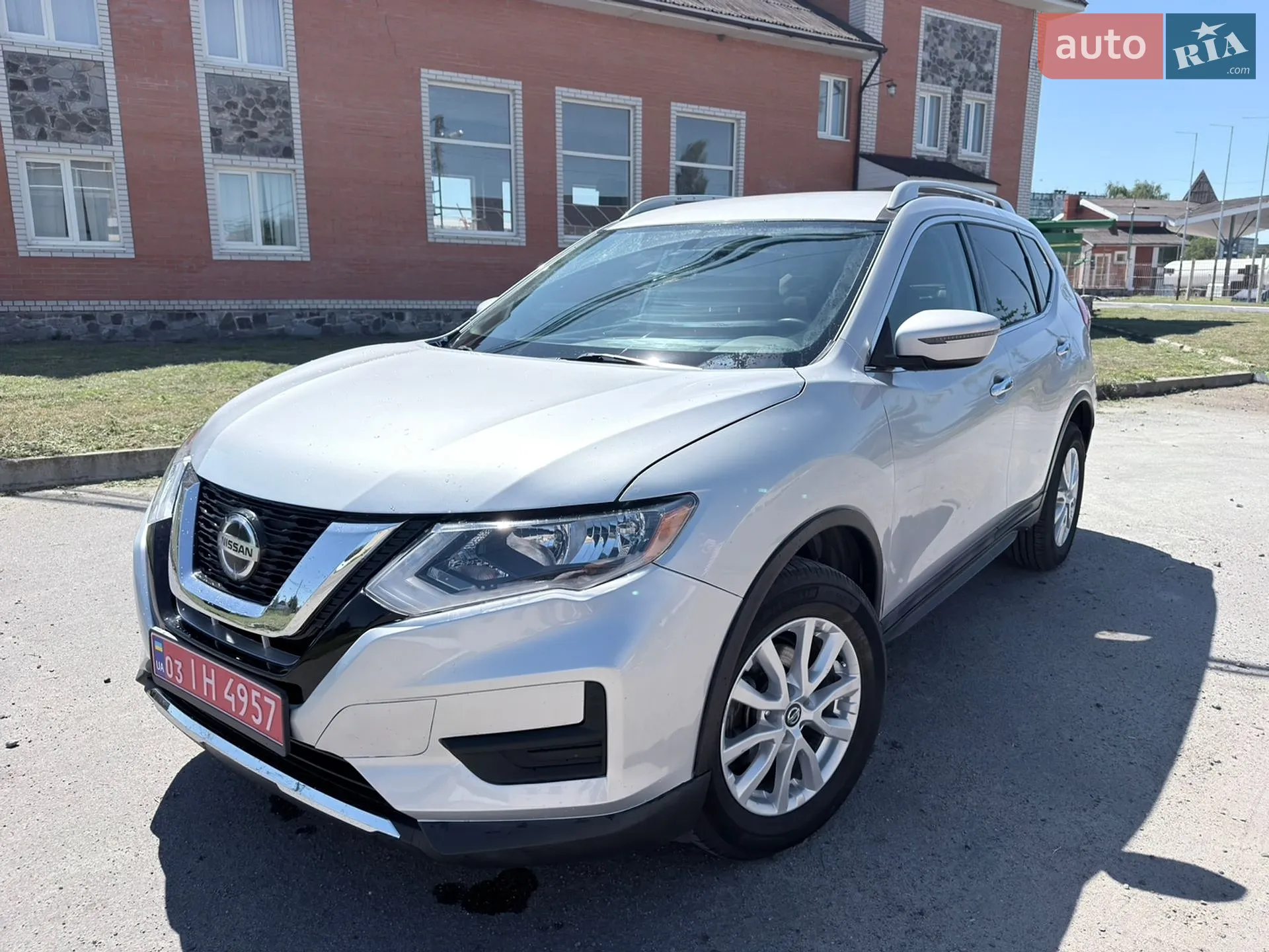 2017 Nissan Rogue - мініатюра 2