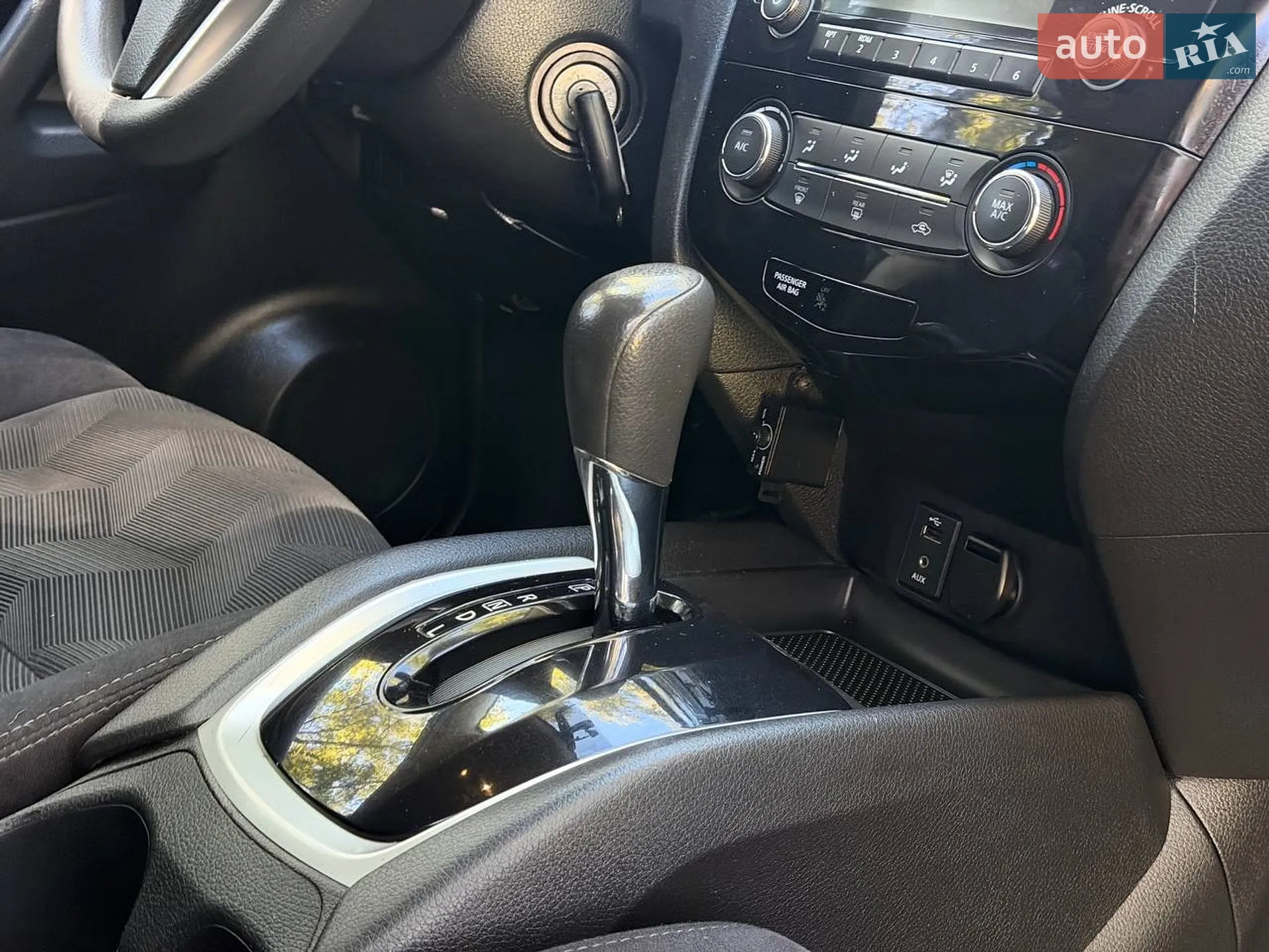 2015 Nissan Rogue - мініатюра 29