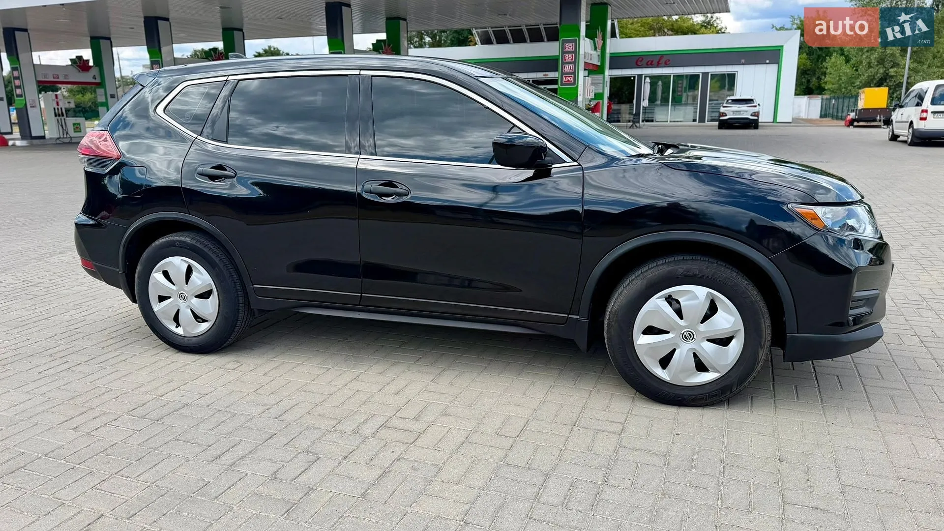 2018 Nissan Rogue - мініатюра 17
