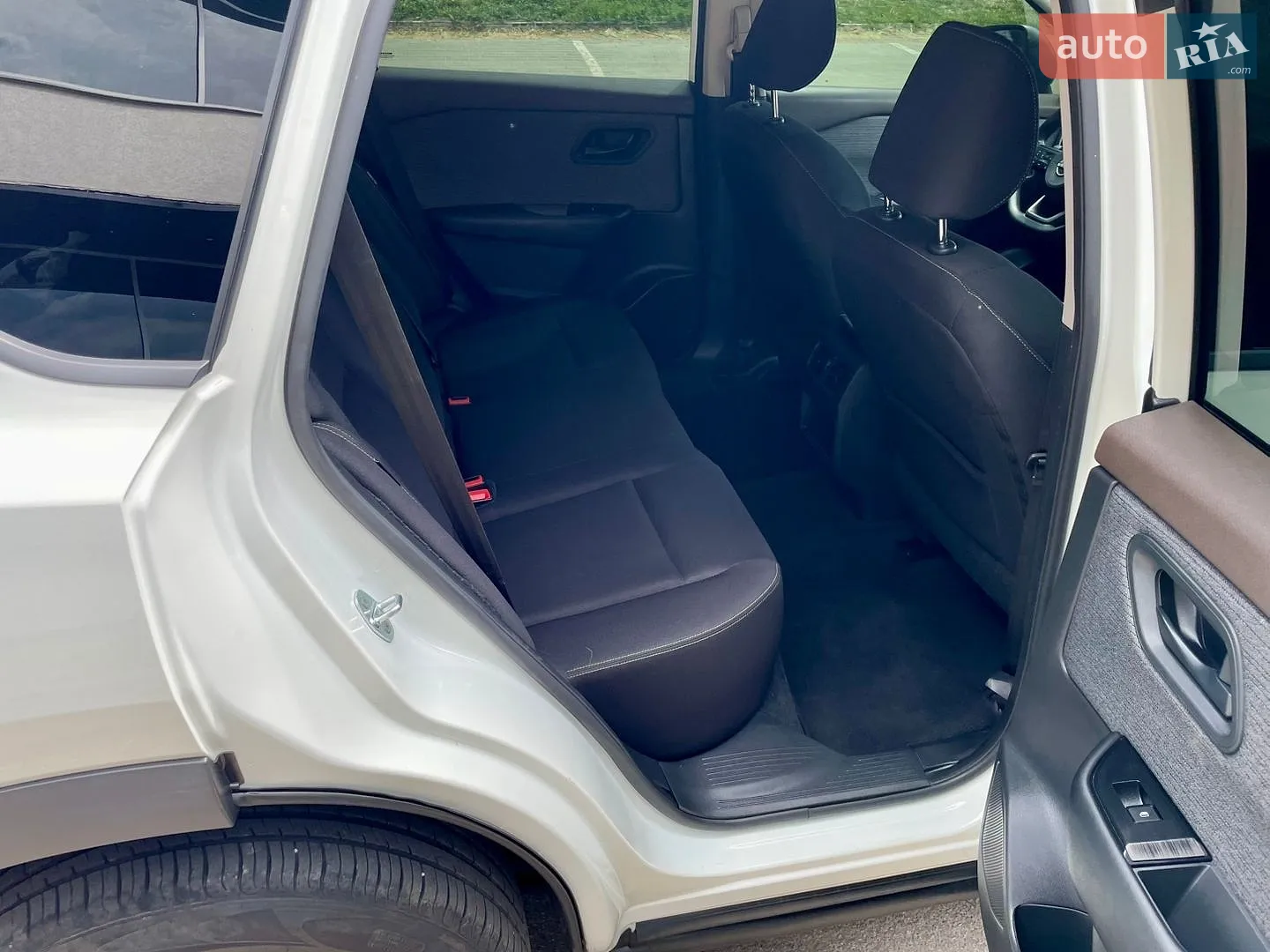 2022 Nissan Rogue - мініатюра 21