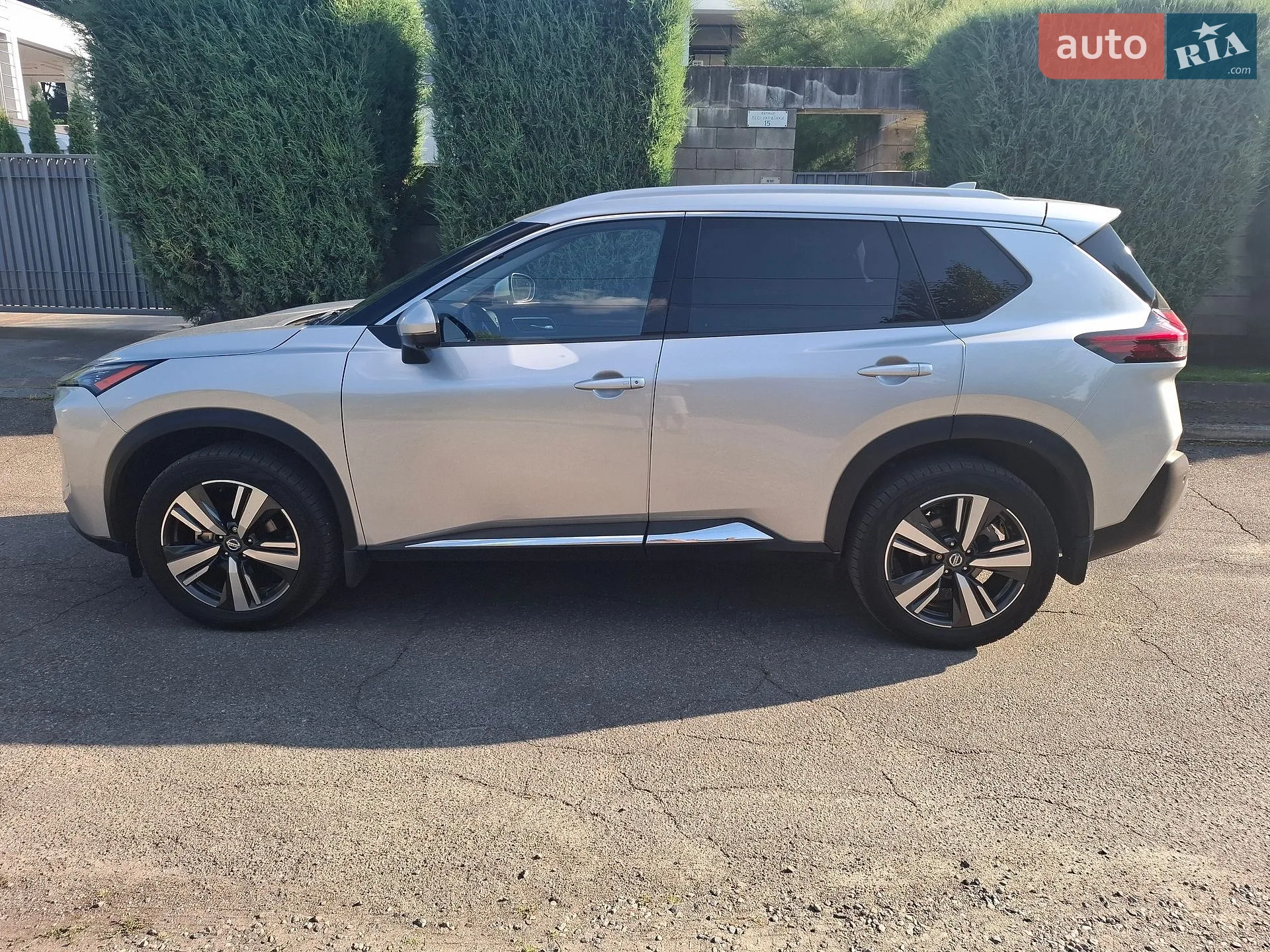 2021 Nissan Rogue - мініатюра 8