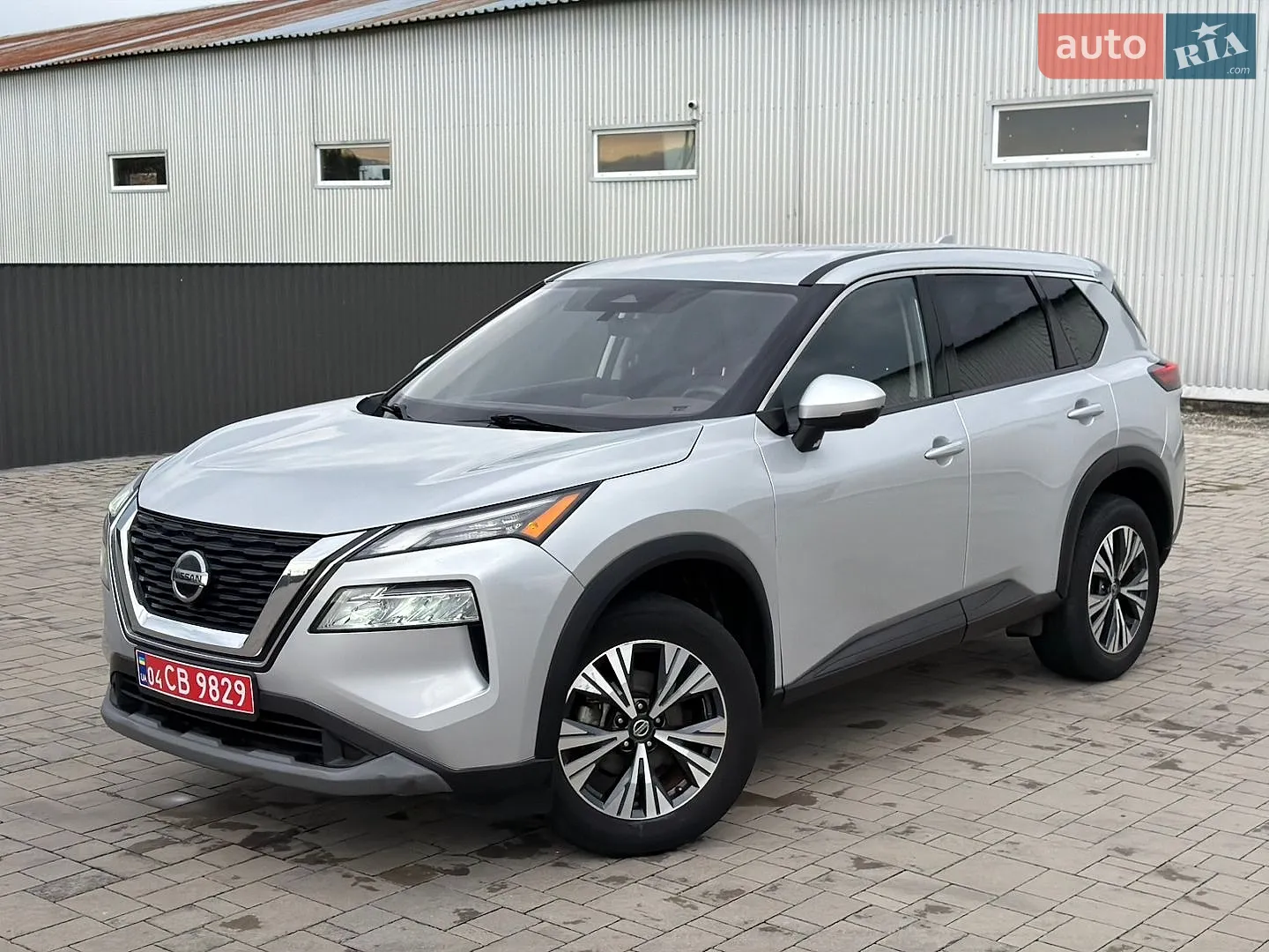 2021 Nissan Rogue - фото 1