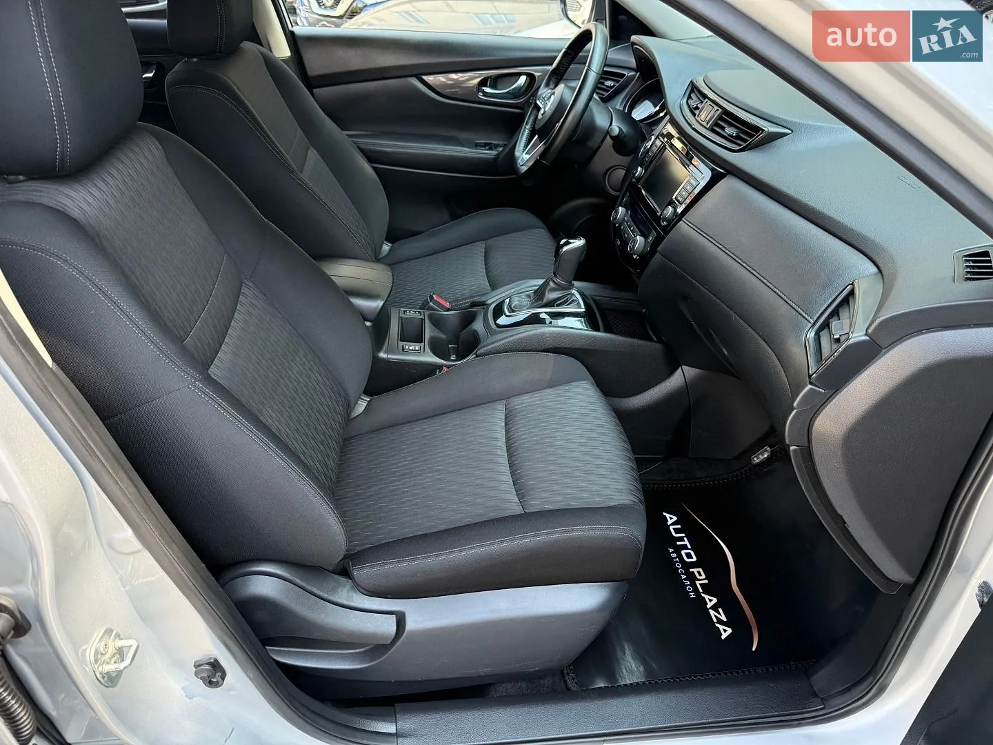 2018 Nissan Rogue - мініатюра 23