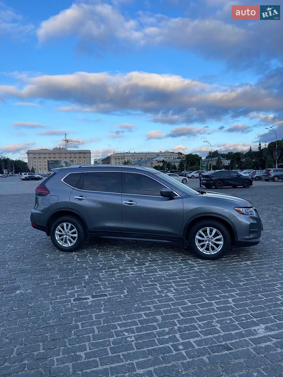 2018 Nissan Rogue - мініатюра 3