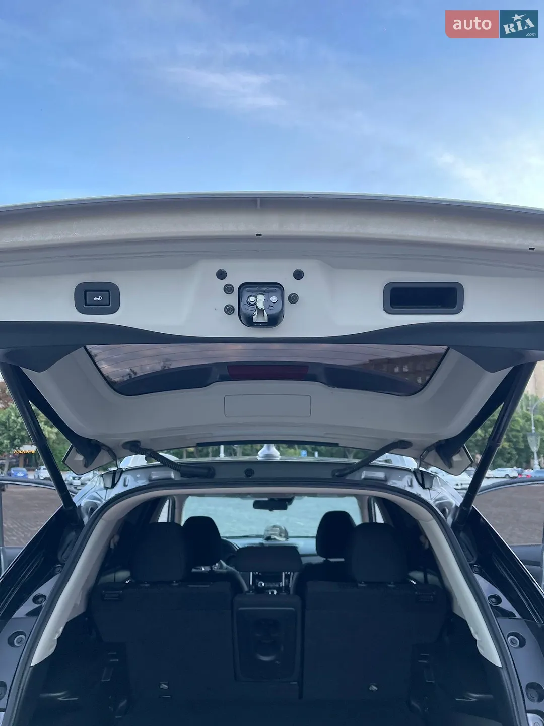 2018 Nissan Rogue - мініатюра 16
