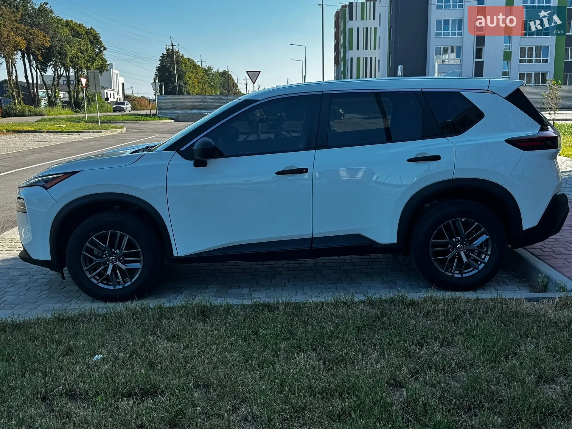 2021 Nissan Rogue - мініатюра 9
