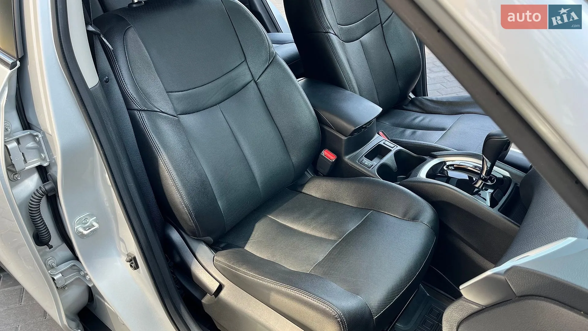 2016 Nissan Rogue - мініатюра 42