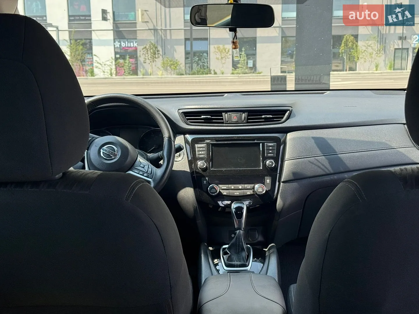 2018 Nissan Rogue - мініатюра 16