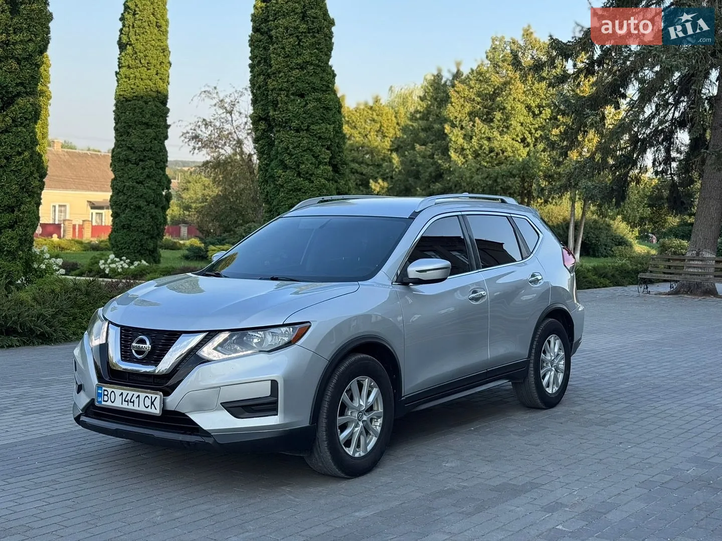 2016 Nissan Rogue - мініатюра 2