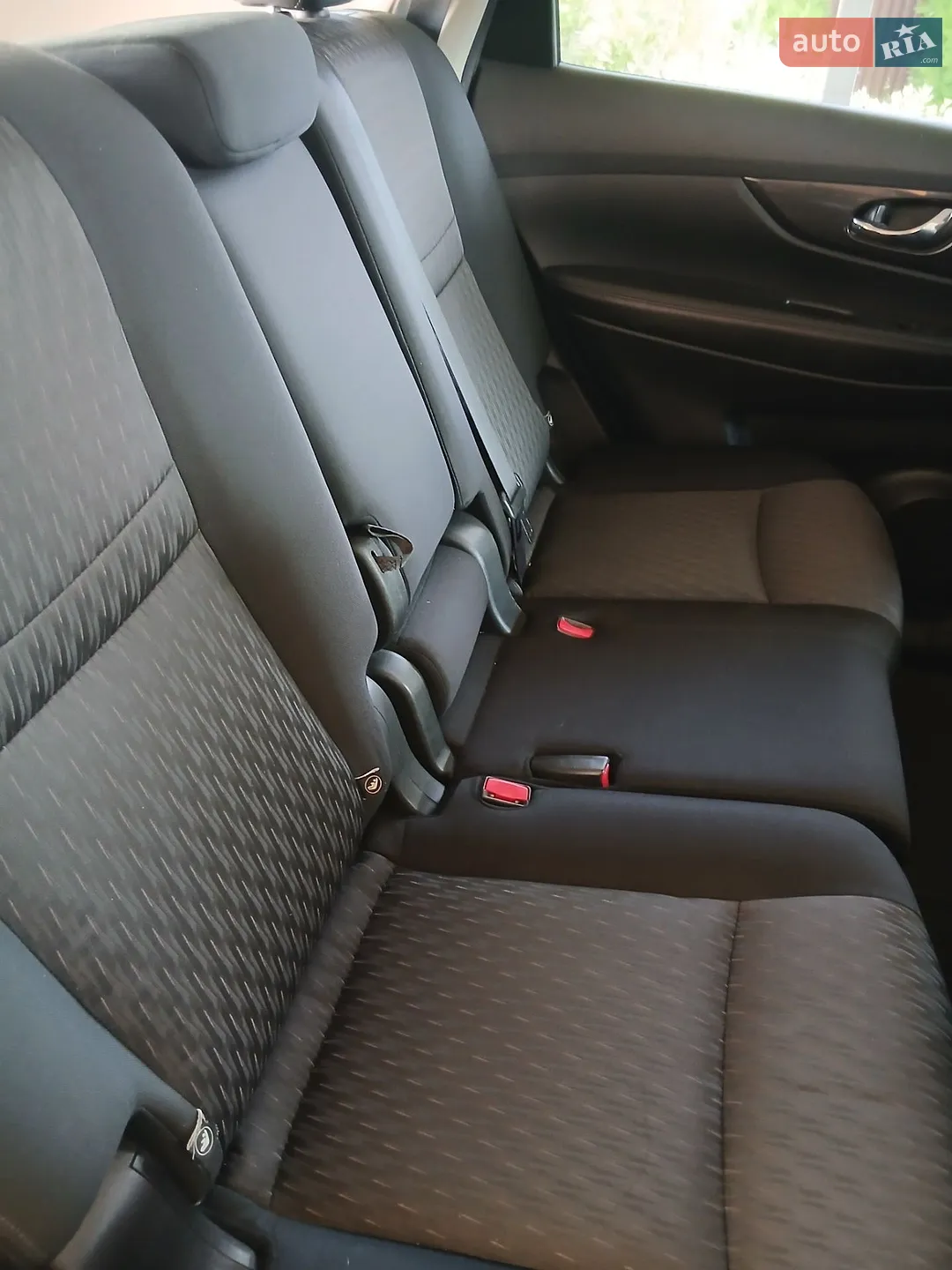 2019 Nissan Rogue - мініатюра 16