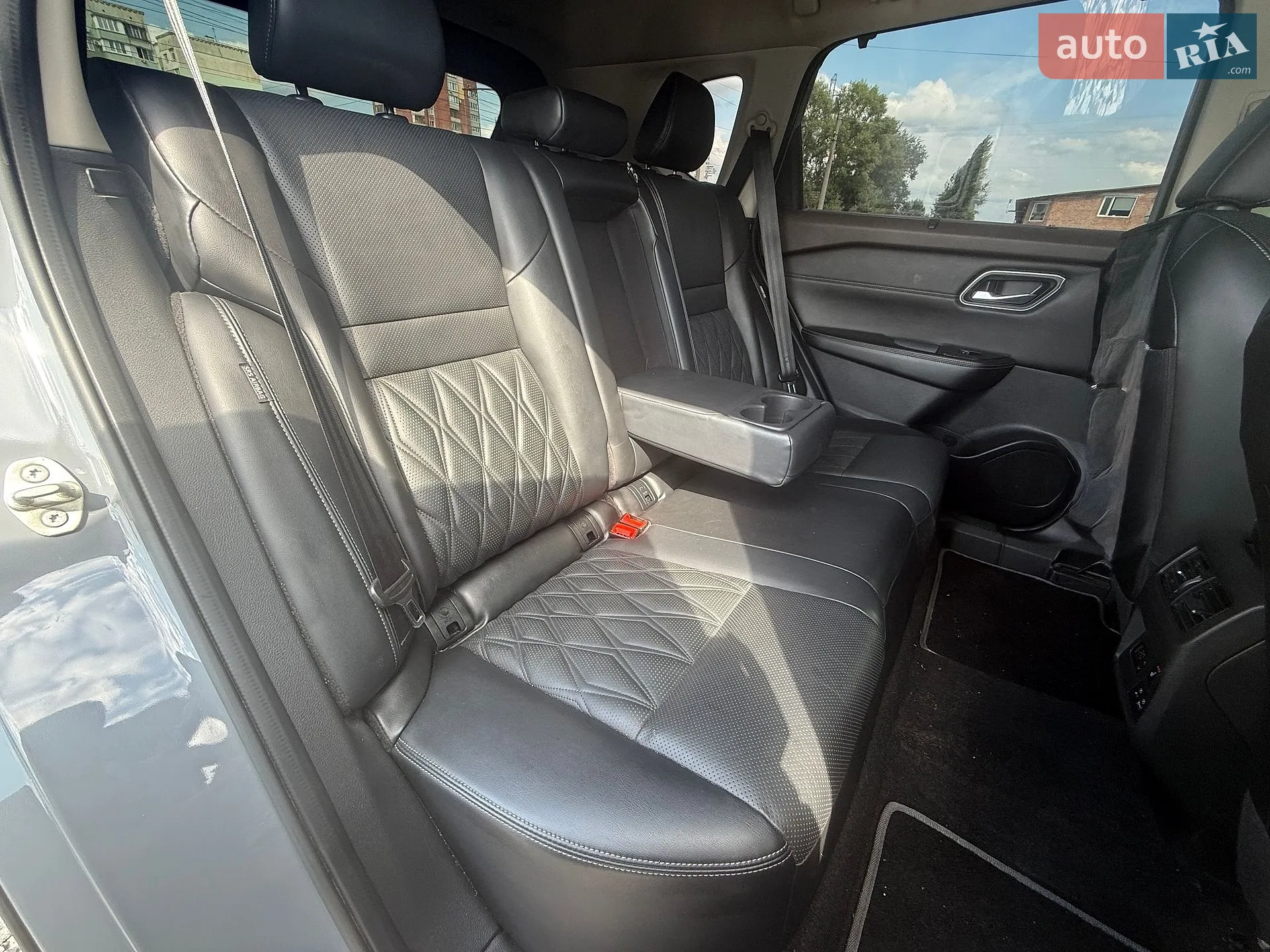2021 Nissan Rogue - мініатюра 14